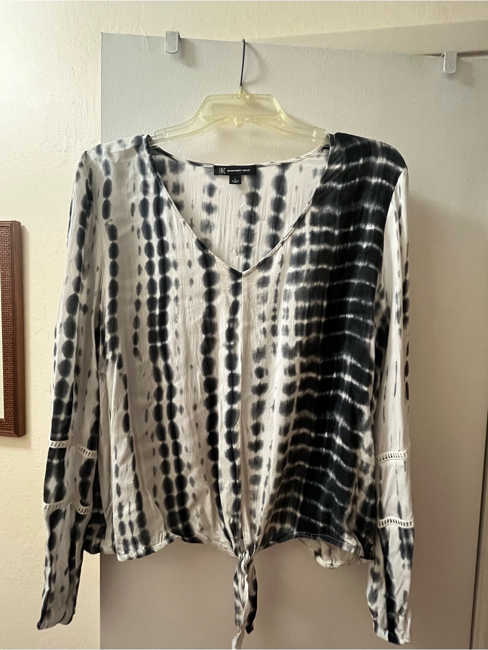 INC International Concepts Black & White Tie-Dye V-Neck Front-Tie Top
